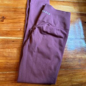 Alphalete amplify leggings